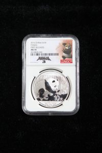 LOT18 2016年熊猫银币1盎司（31.1克）NGC MS70分 首期发行